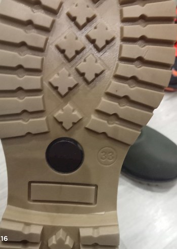 Erkek çocuk bot - Görsel 3