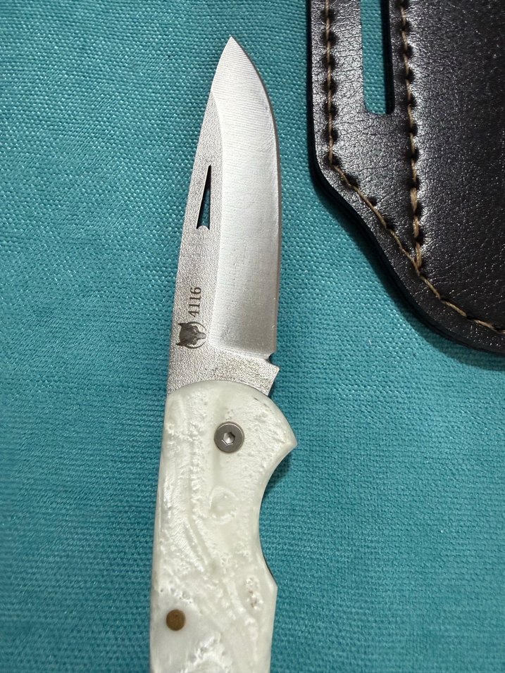 Beyaz Saplı Katlanır Çakı ve Kılıfı - Görsel 4