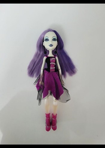 Monster High Spectra Işıklı G1 Bebeği