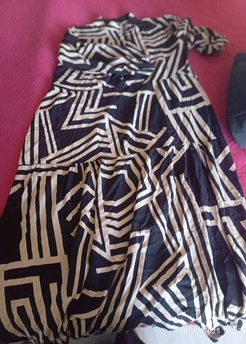 Zebra Desenli Uzun Pliseli Kadın Elbise