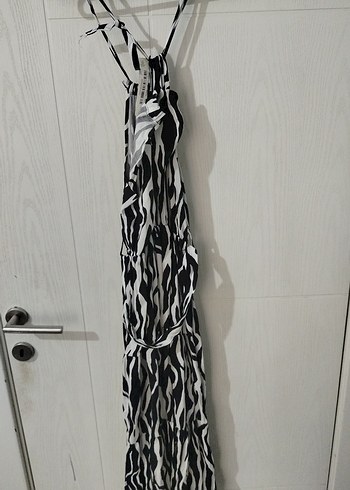Trendyol & Milla Zebra Desenli Uzun Askılı Kadın Elbise