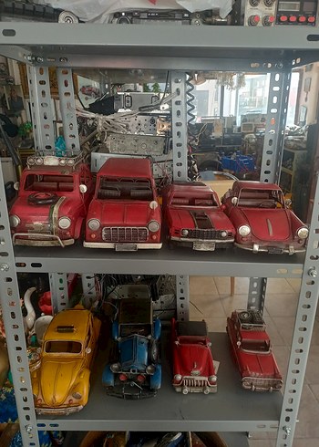 Kırmızı Renkli Oyuncak Araba Seti