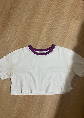 Beyaz Mor Yakalı Kısa Kollu Crop Tişört