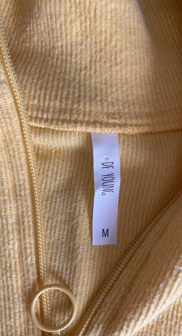 Sarı Kadın Yüksek Yakalı Fermuarlı crop Sweatshirt - Görsel 2