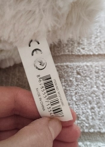 Beyaz Peluş Ayıcık ve Mini Oyuncak - Görsel 3