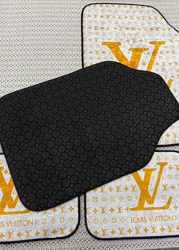 Altın Renkli Louis Vuitton BASKILI OTO PASPAS