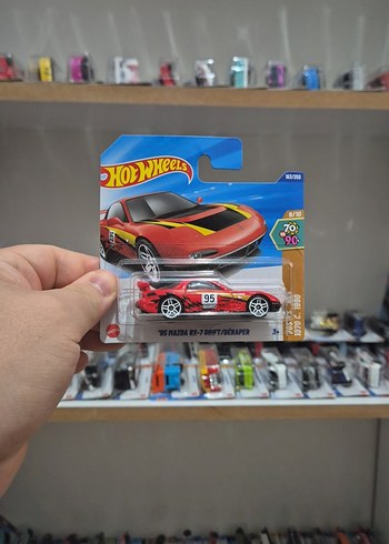 Kırmızı Hot Wheels 95 Mazda RX7 Oyuncak Araba