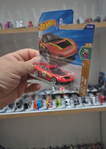 Beden Kırmızı Hot Wheels 95 Mazda RX7 Oyuncak Araba