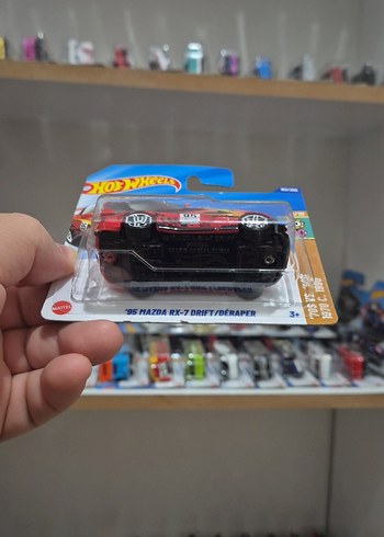 Beden Renk Kırmızı Hot Wheels 95 Mazda RX7 Oyuncak Araba