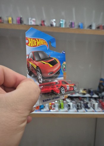 Kırmızı Hot Wheels 95 Mazda RX7 Oyuncak Araba
