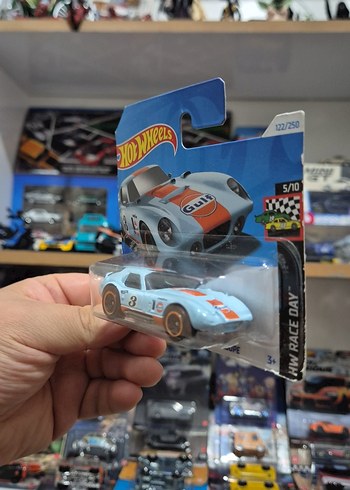 Beden Hot Wheels Gulf Shelby Cobra 'Daytona' Coupe Oyuncak Araba