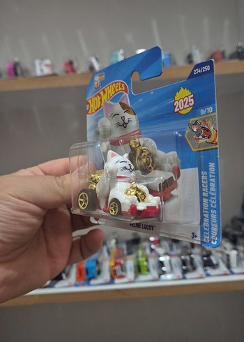 Beden Hot Wheels FELINE LUCKY Kedi Figürlü Oyuncak Araba