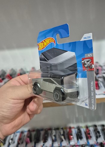 Hot Wheels Tesla Cybertruck Oyuncak Araba