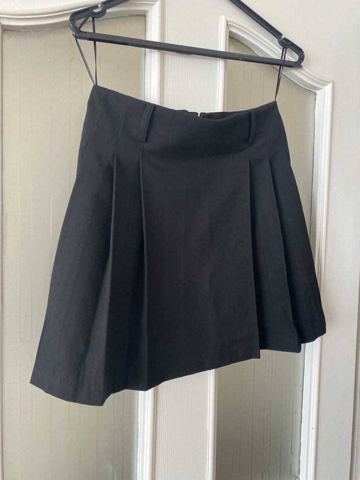 Siyah Piliseli Mini Etek - Görsel 2