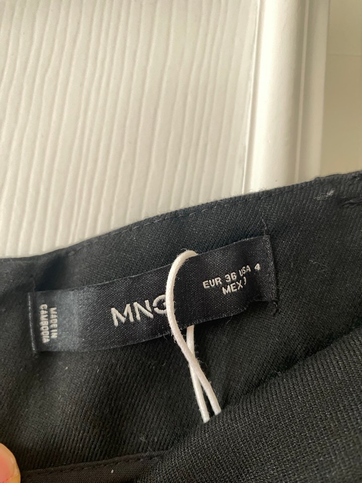 Siyah Piliseli Mini Etek - Görsel 4