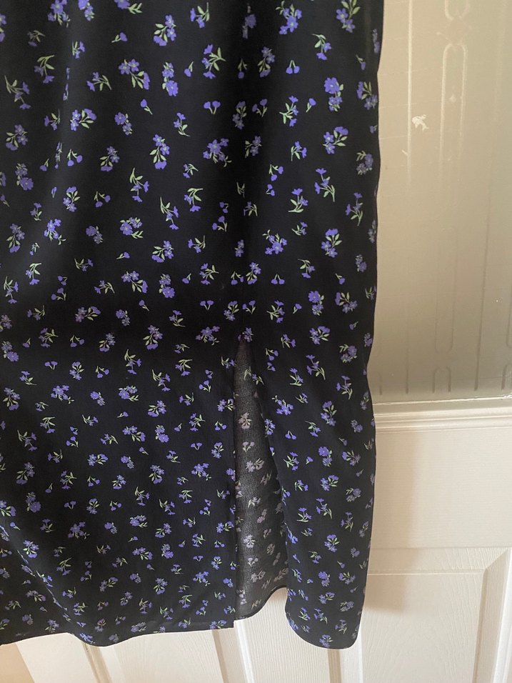 Mavi jeans öpücük yaka yırtmaçlı elbise - Görsel 4