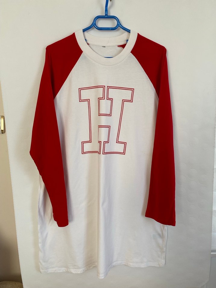 Kırmızı Kollu Beyaz Spor Tunik - Görsel 3