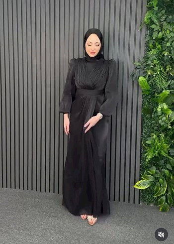 Uzun Siyah Gotik Drapeli Kadın Elbise