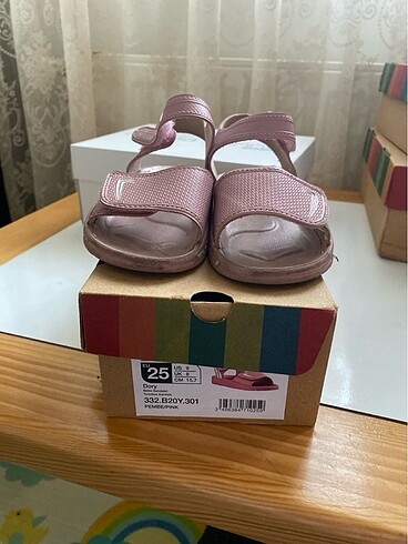 25 numara kız cocuk sandalet dory