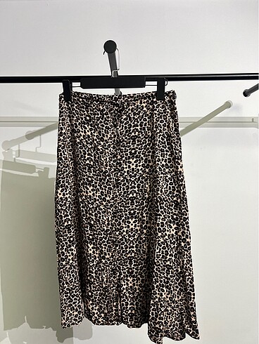 Leopar desenli etek