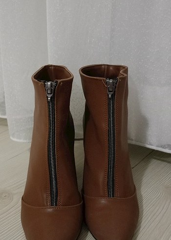 36 Beden Bej Deri Stiletto Topuklu Kadın Bot