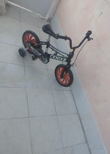 Diğer Diger Cenix Siyah Renkli Çocuk Bisikleti
