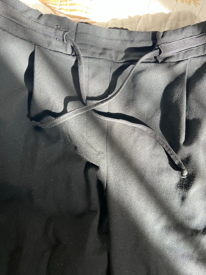 Kadın Siyah Kemerli Rahat Kesim Kumaş Pantolon - Görsel 2