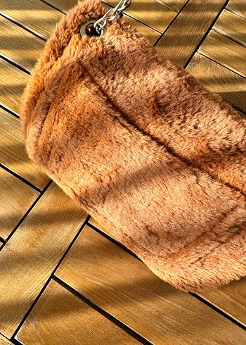 Zincir Detaylı Kahverengi peluş Çanta - Görsel 3