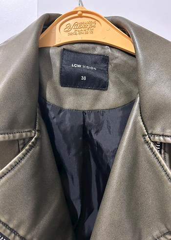 LC Waikiki Kemerli haki yeşili Deri Biker Ceket - Görsel 3