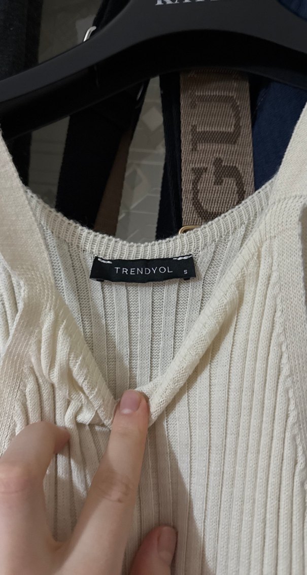 Düğmeli Beyaz Uzun Triko Elbise - Görsel 2