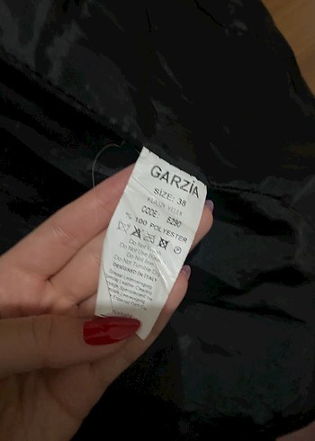 Siyah Uzun Kürklü Kadın Yelek - Görsel 5