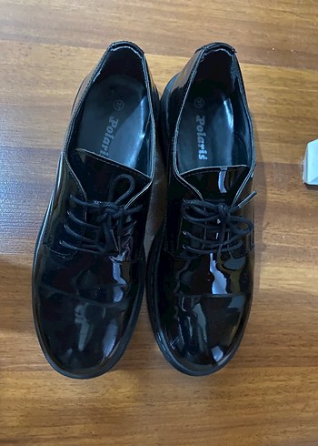 Parlak Siyah Rugan Topuklu Kadın Oxford - Görsel 2