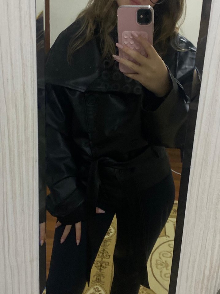 Kadın Siyah Deri Kısa Trençkot - Görsel 2