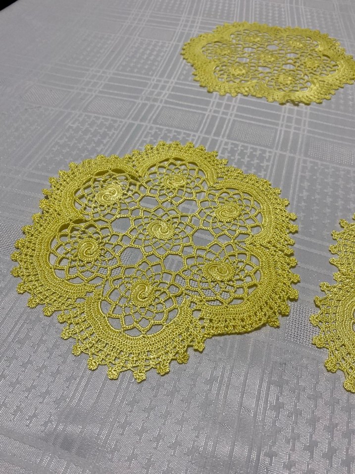 Sarı dantelli oda takımı - Görsel 2