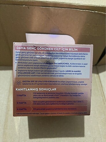  Beden Renk Nivea Yaşlanma Karşıtı Gündüz Krem SPF30