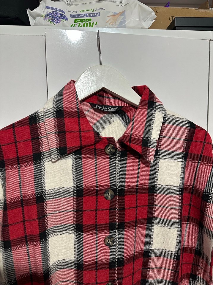 Kırmızı Kareli Uzun Kollu Kadın Gömlek - Görsel 3