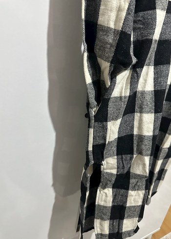 Kadın Gri Kareli Düğmeli Uzun Kollu Gömlek - Görsel 2