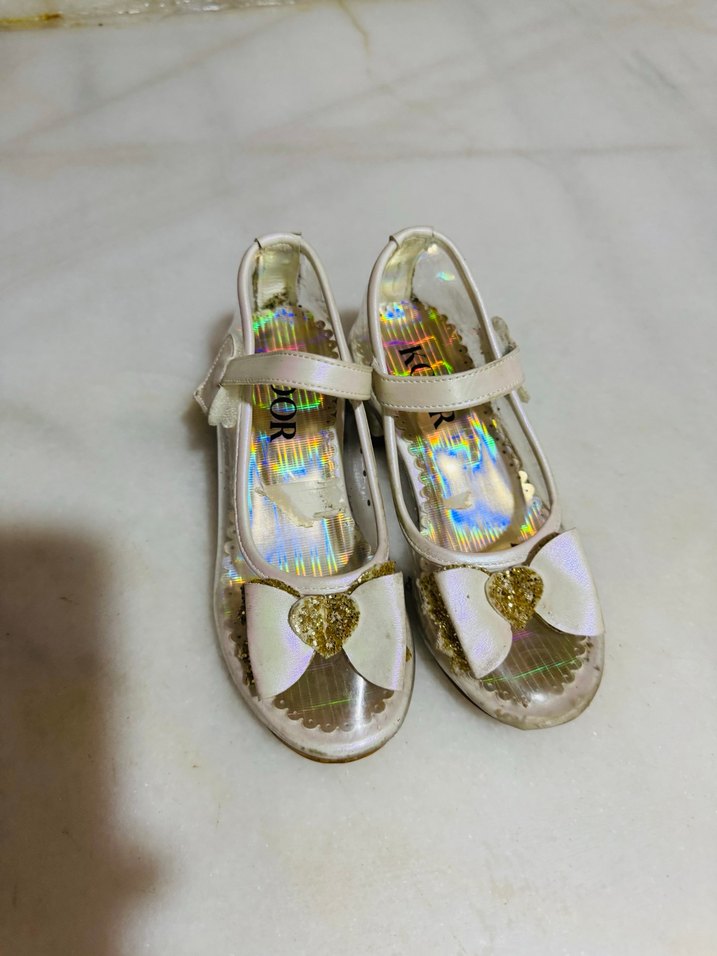 Kızlar için Beyaz Payetli Babet Ayakkabı - Görsel 2