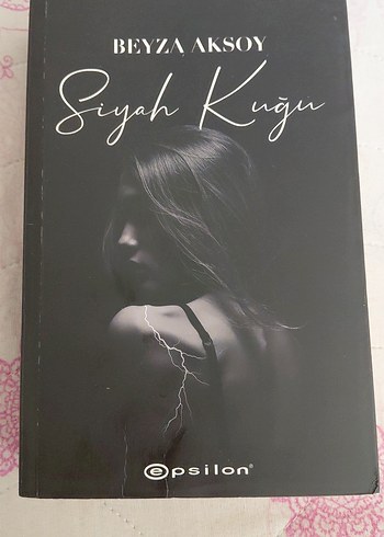 Siyah Kuğu - Beyza Aksoy