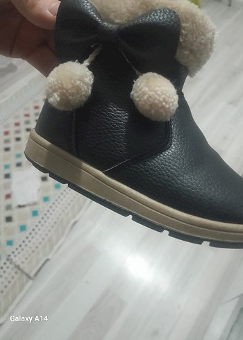 Kız Çocuk siyah Kürklü Sokak Tarzı Bot - Görsel 5