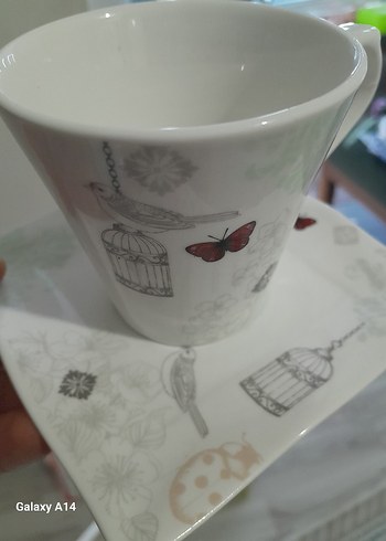 Kelebek Desenli Beyaz Porselen Fincan 6'lı - Görsel 2