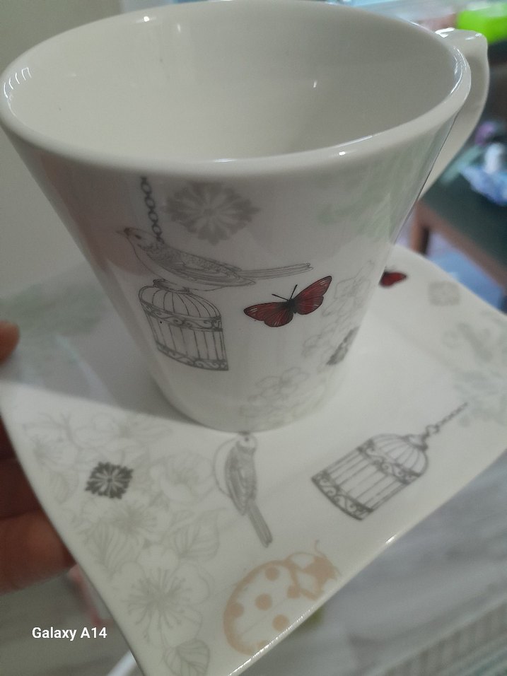 Kelebek Desenli Beyaz Porselen Fincan 6'lı - Görsel 2