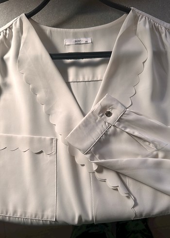 V Yaka Fırfırlı kruvaze Kadın bluz - Görsel 4