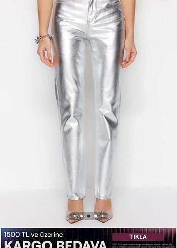 Parlak Metalik Gri Kadın Jean - Görsel 3