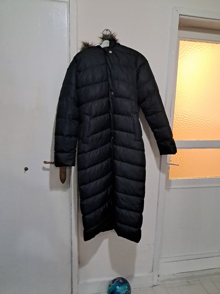 Siyah Uzun Kürklü Kadın Kışlık Mont - Görsel 4