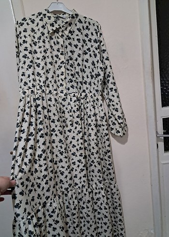 Düğmeli Uzun Gri-Beyaz Desenli Kadın Elbise - Görsel 5