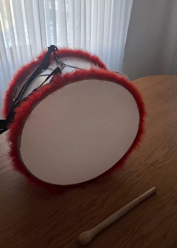 Kırmızı Tüylü Renkli Büyük Davul - Görsel 2