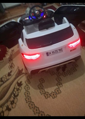 Beyaz Çocuk Elektrikli Oyuncak Araba - Görsel 2