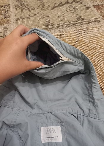 Kapüşonlu Gri Erkek Çocuk yağmurluk ZARA - Görsel 7