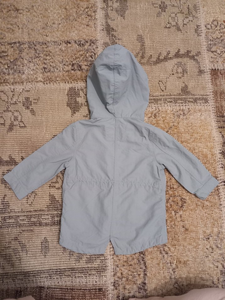 Kapüşonlu Gri Erkek Çocuk yağmurluk ZARA - Görsel 2